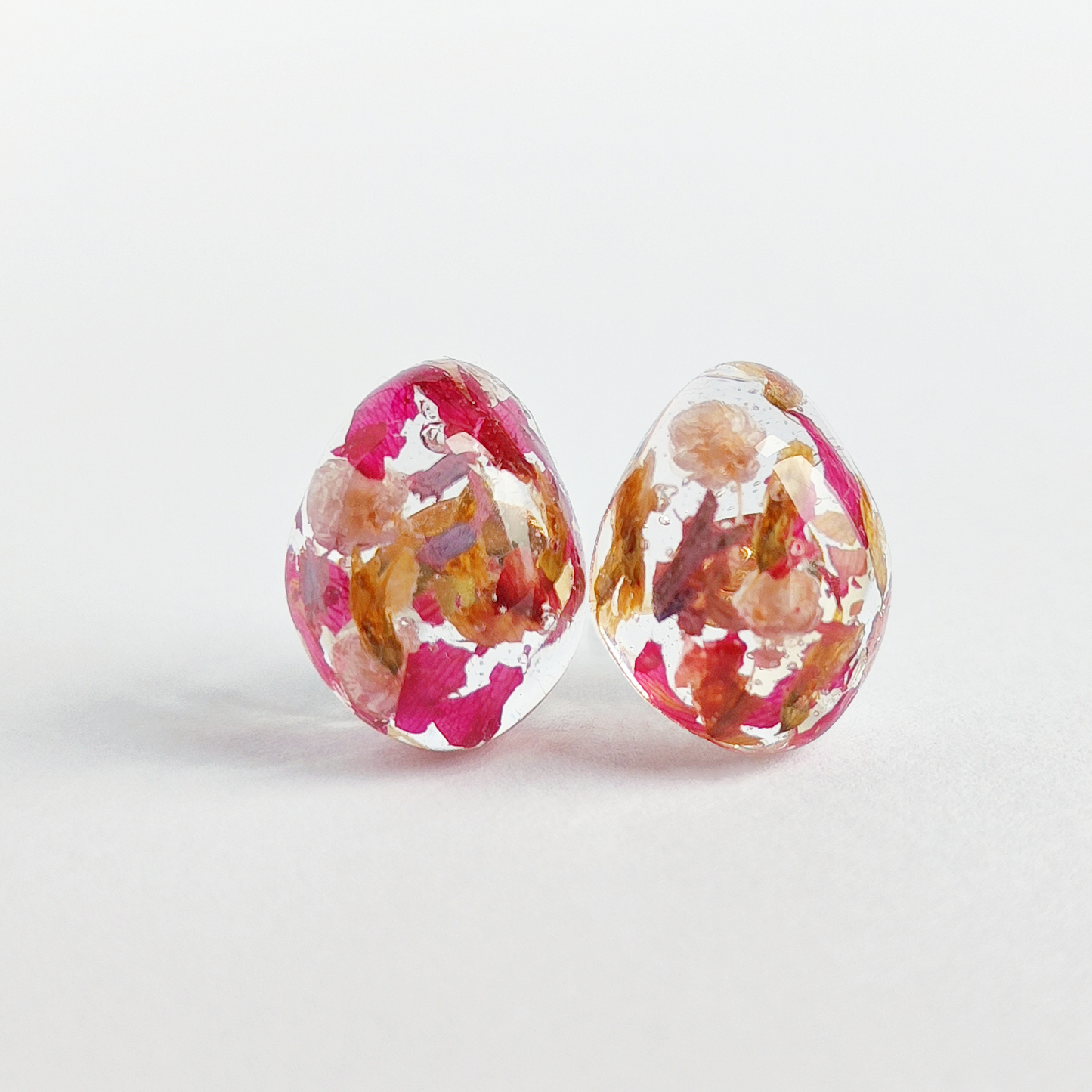 Juturna Ear Stud (Red)