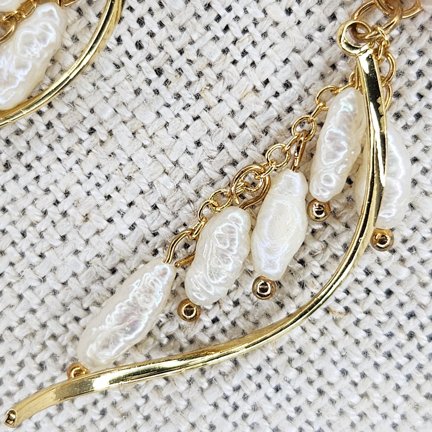 Salacia Earrings With Pearls (Round)