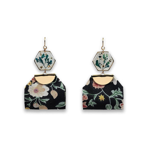 Juventus Earrings (Black)