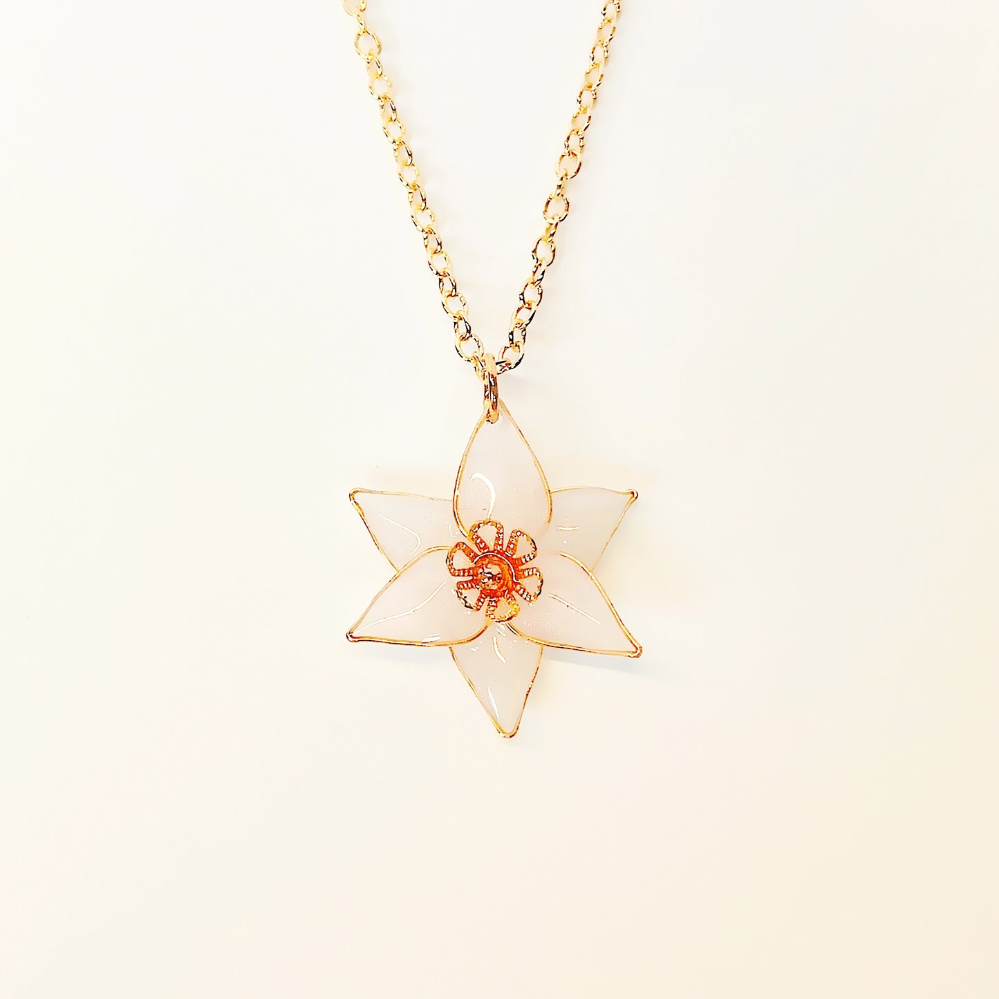 Egeria Necklace White (Gold)