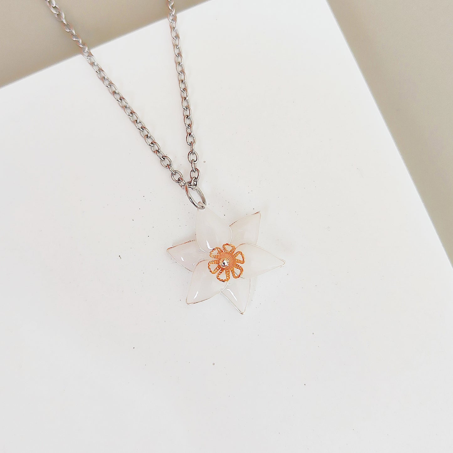 Egeria Necklace White (SS)