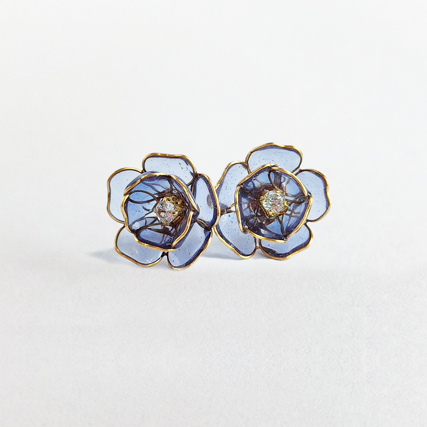 Cora Ear Stud (Dark Blue)