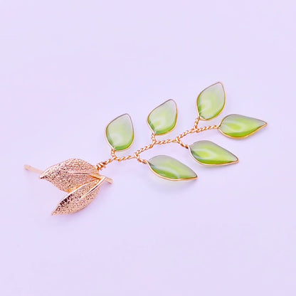 Demeter Ear Stud (Leaf)